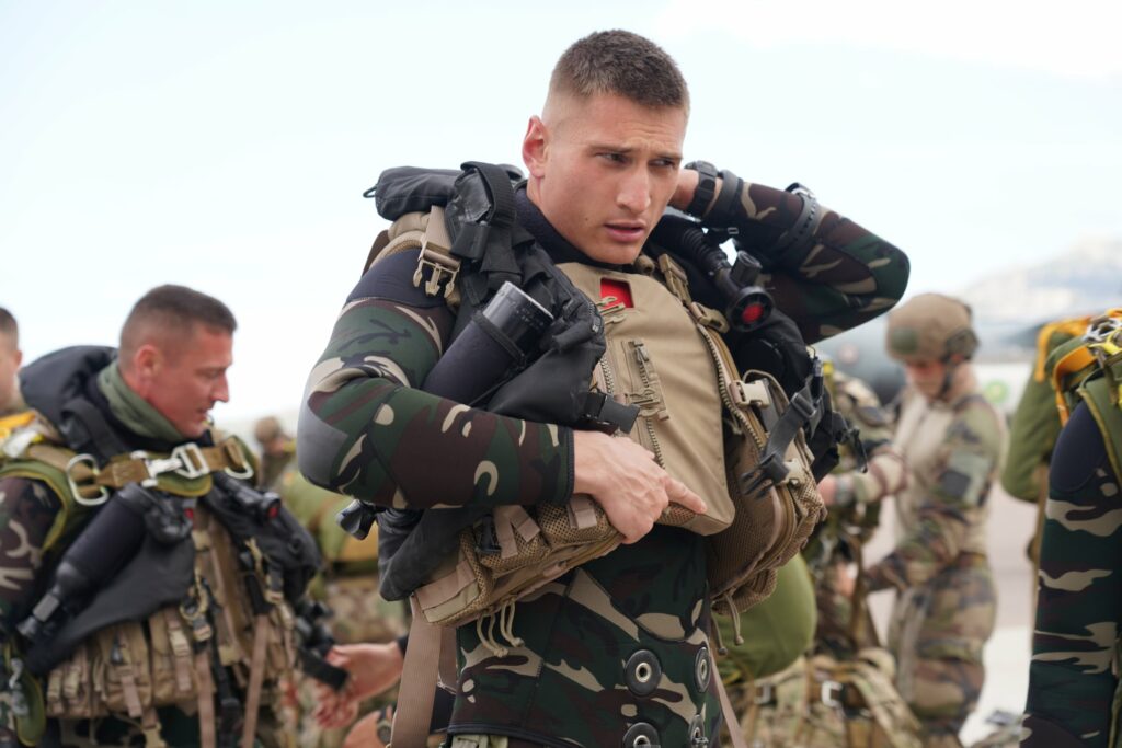 2e Régiment Étranger de Parachutistes (2e REP): l’élite della Legione Straniera - difesanews.com 2e Régiment Étranger de Parachutistes (2e REP): l’élite della Legione Straniera - difesanews.com