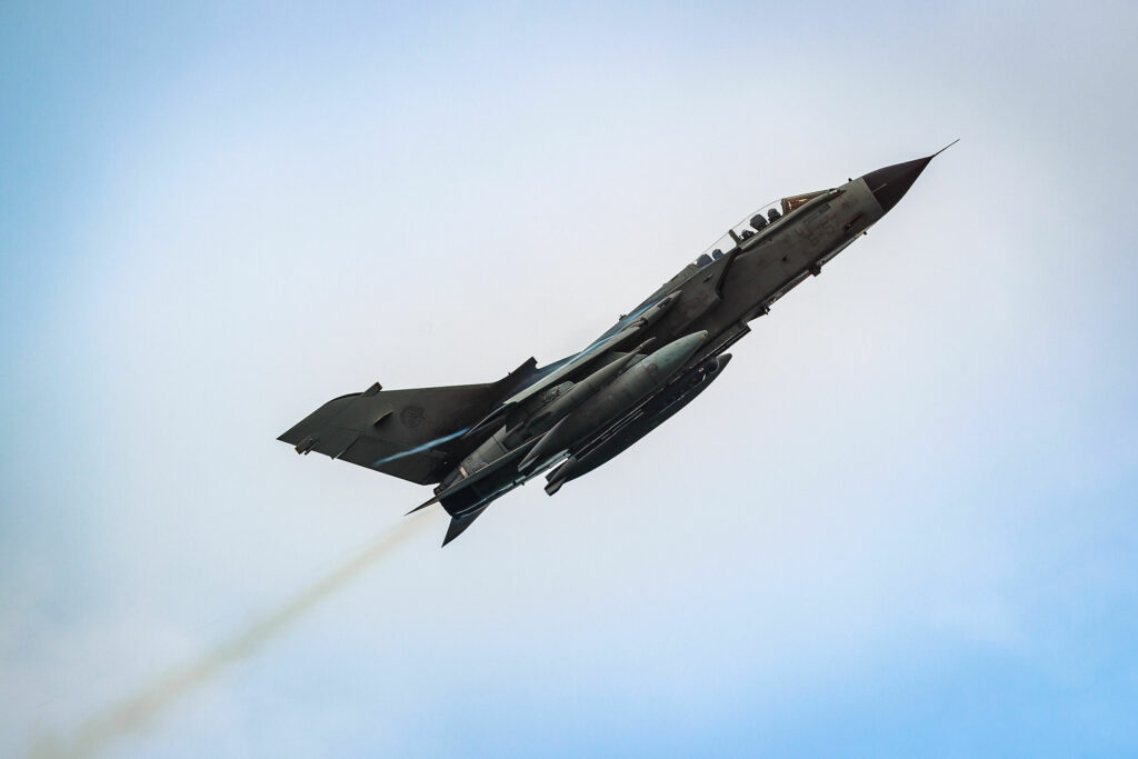 Frecce Tricolori a Desenzano: il programma dell’Air Show Garda - DIFESANEWS.COM - Notizie difesa, sicurezza e geopolitica Frecce Tricolori a Desenzano: il programma dell’Air Show Garda - difesanews.com