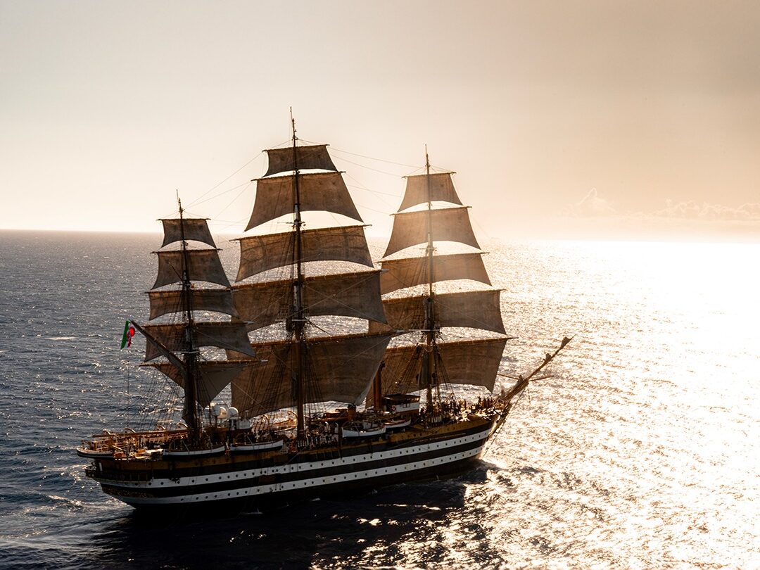 A Bordo dell'Americo Vespucci: Il Tour Mediterraneo - difesanews.com A Bordo dell'Americo Vespucci: Il Tour Mediterraneo - difesanews.com