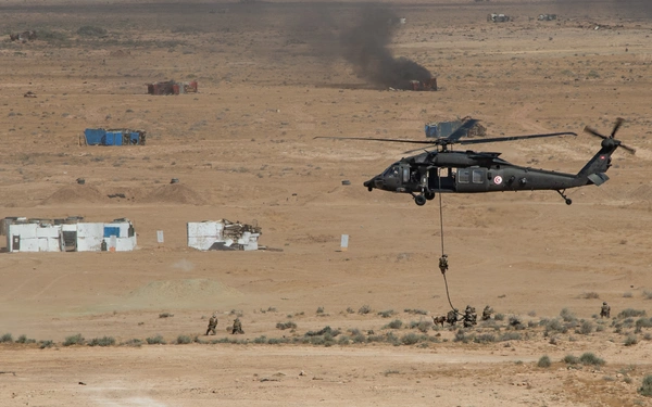 African Lion 2025: Forze Speciali italiane protagoniste in Tunisia - difesanews.com African Lion 2025: Forze Speciali italiane protagoniste in Tunisia - difesanews.com