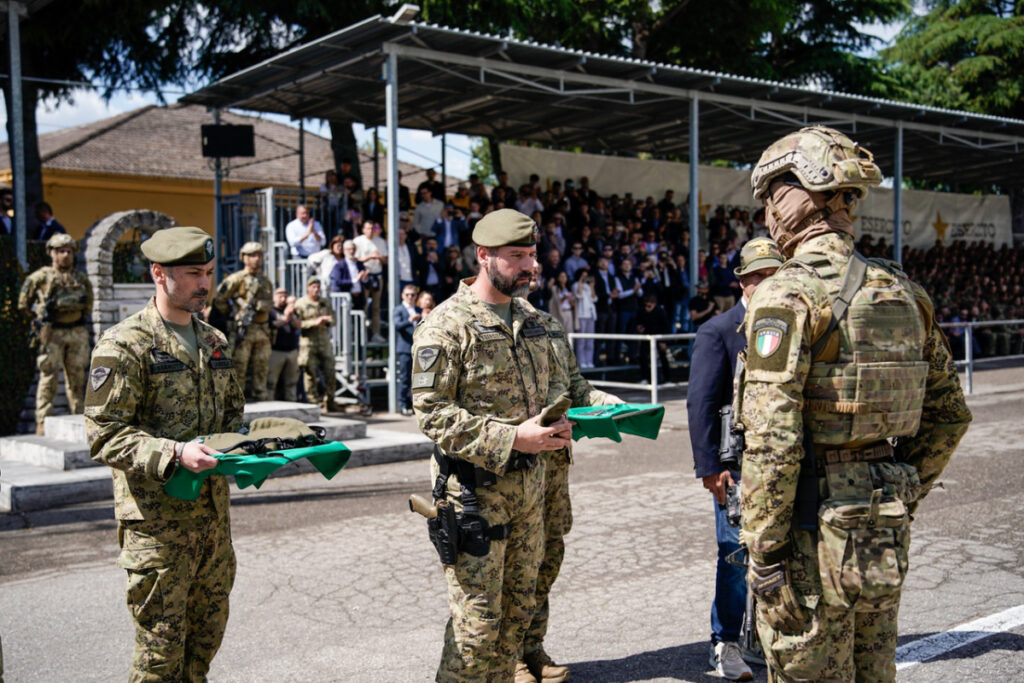 Consegna Brevetti Consegna Brevetti "Ranger" al 4° Reggimento Alpini Paracadutisti - difesanews.com
