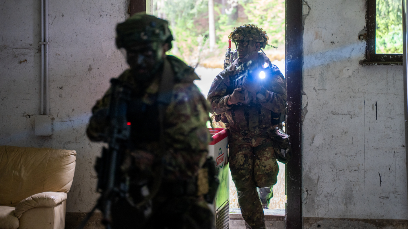 Il 186° Reggimento Folgore in Trentino Alto Adige: Esercitazione Aquila 5/2025 per Consolidare la Prontezza Operativa - difesanews.com Il 186° Reggimento Folgore in Trentino Alto Adige: Esercitazione Aquila 5/2025 per Consolidare la Prontezza Operativa - difesanews.com