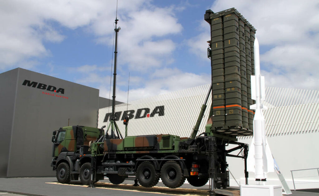 Le Difese Antimissile in Europa: Un Sistema Sottodimensionato - difesanews.com Crosetto spinge per la Difesa ContrAerei/MIssili: Italia Raddoppia la Produzione di Missili SampT - difesanews.com