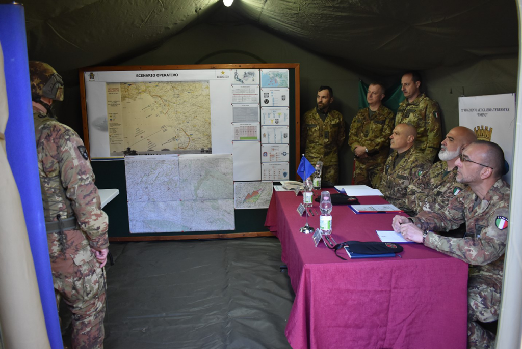 Flaming Sunrise 25: Il 52° Torino in azione con il PZH2000 - difesanews.com Flaming Sunrise 25: Il 52° Torino in azione con il PZH2000 - difesanews.com