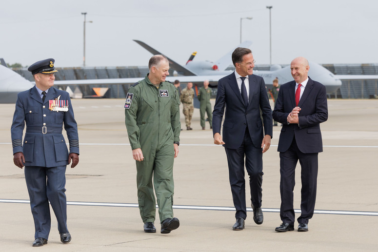 La NATO si prepara al confronto: 5 anni per fermare la sfida militare di Russia e Cina - DIFESANEWS.COM - Notizie difesa, sicurezza e geopolitica La NATO si prepara al confronto: 5 anni per fermare la sfida militare di Russia e Cina - difesanews.com