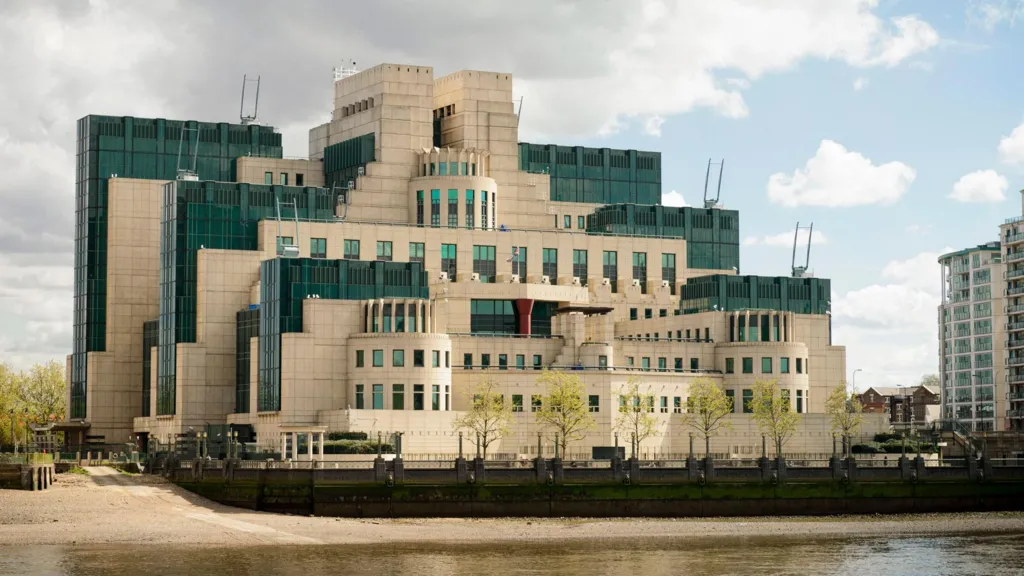 Un Passo Storico: Blaise Metreweli alla Guida del Servizi Segreti di sua Maestà - MI6 - DIFESANEWS.COM - Notizie difesa, sicurezza e geopolitica Un Passo Storico: Blaise Metreweli alla Guida del Servizi Segreti di sua Maestà - MI6 - difesanews.com