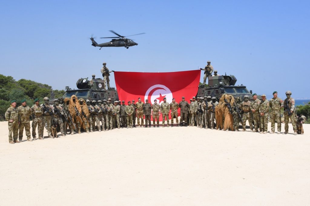 Il Capo di SME in Tunisia: rafforzare la cooperazione per una difesa più integrata e strategica - difesanews.com Il Capo di SME in Tunisia: rafforzare la cooperazione per una difesa più integrata e strategica - difesanews.com