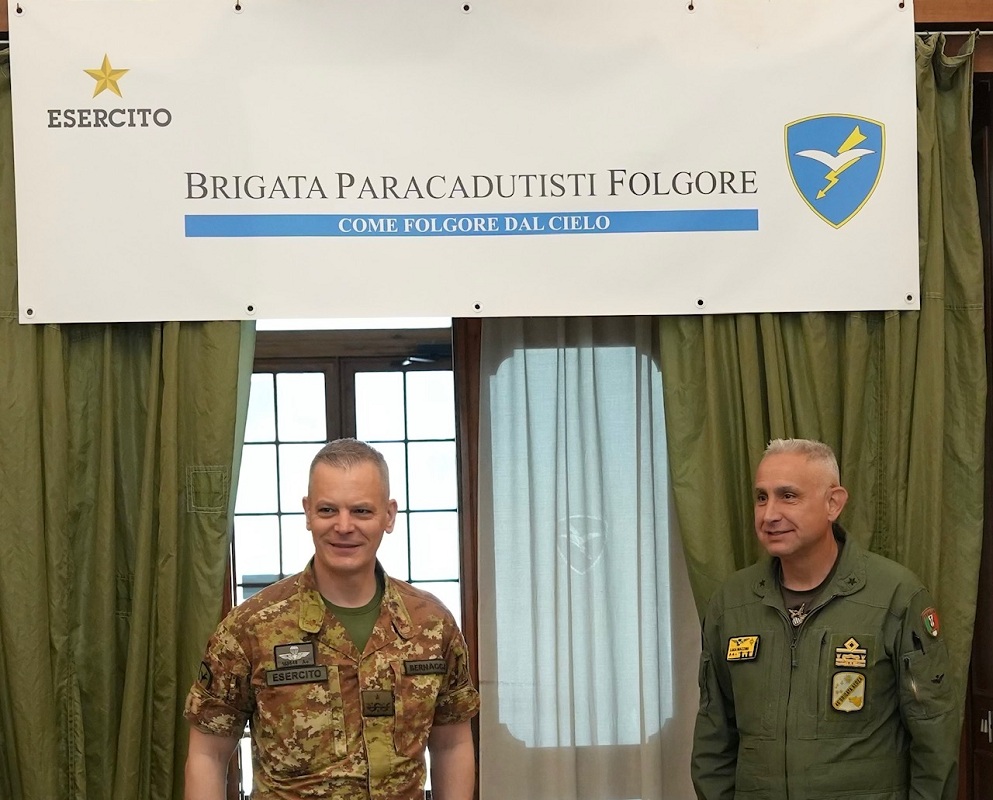 Folgore in prima linea: sinergia con la 46ª Brigata Aerea per la prontezza operativa - difesanews.com Folgore in prima linea: sinergia con la 46ª Brigata Aerea per la prontezza operativa - difesanews.com