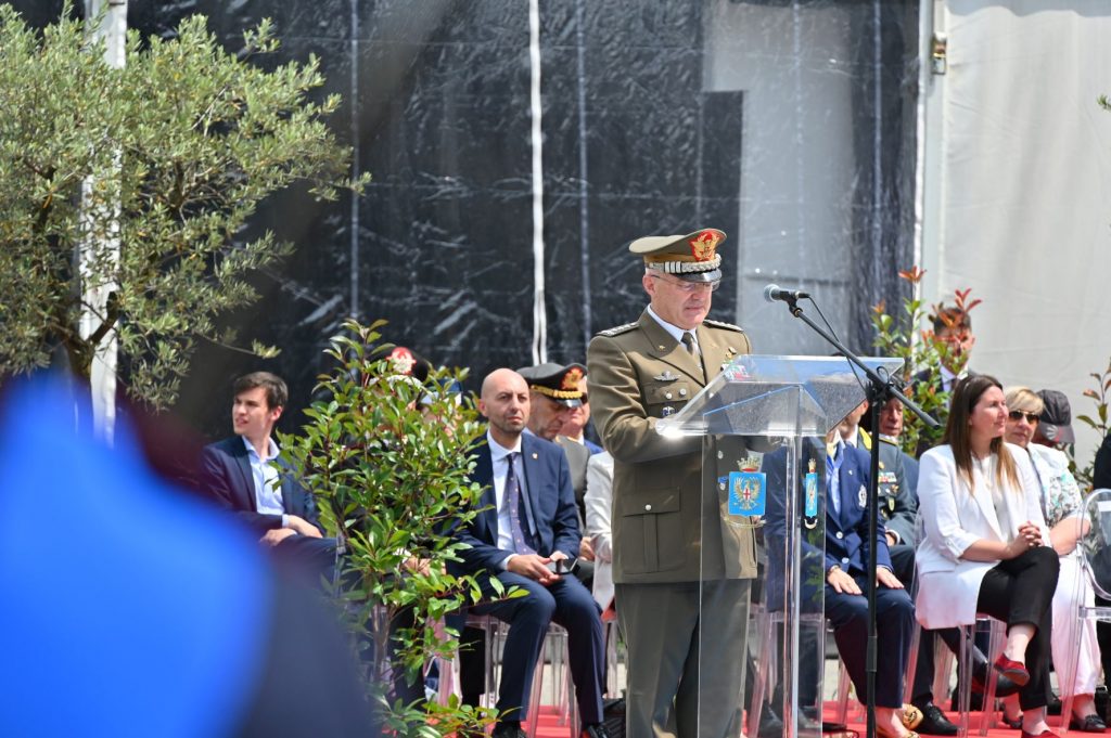 Teulié, onore e futuro: i 100 giorni che preparano alla vita - DIFESANEWS.COM - Notizie difesa, sicurezza e geopolitica Teulié, onore e futuro: i 100 giorni che preparano alla vita - difesanews.com