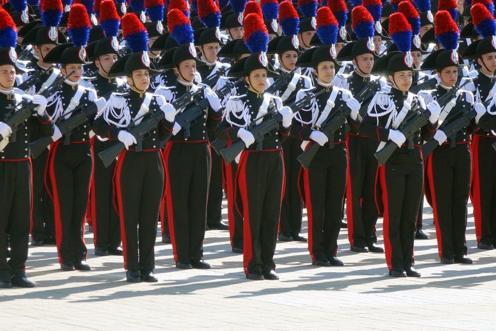 Il Generale Oresta: Un Addio Amaro alla Scuola Marescialli di Firenze - difesanews.com Il Generale Oresta: Un Addio Amaro alla Scuola Marescialli di Firenze - difesanews.com